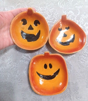3 Halloween Fall Smiling Pumpkin Hand Made Pottery Candy Small Dishes 4"